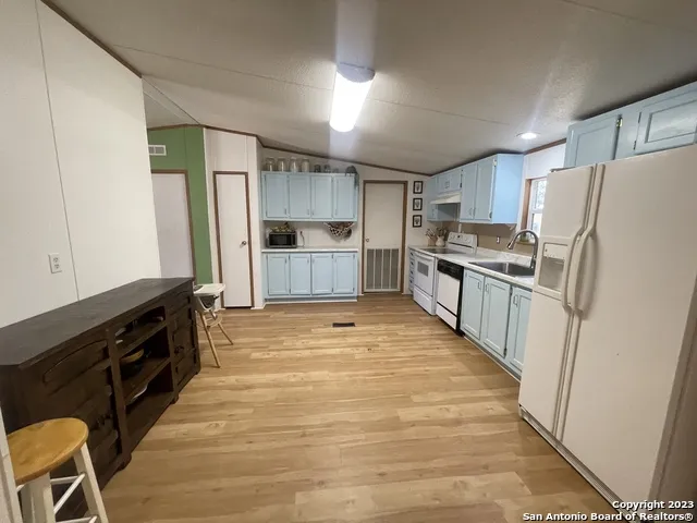 792 ALAMO BEACH RD Pipe Creek, TX 78063