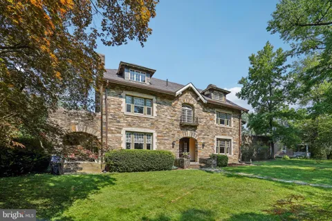 3 BELMONT CIRCLE