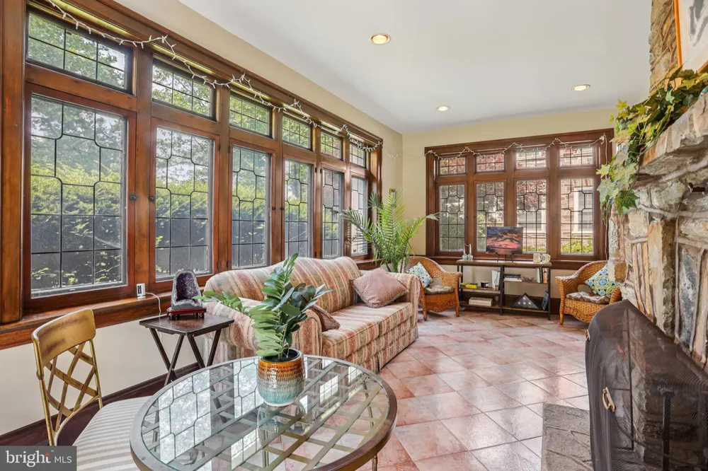 3 BELMONT CIRCLE Trenton, NJ 08618