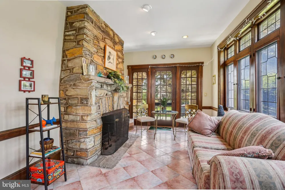 3 BELMONT CIRCLE Trenton, NJ 08618