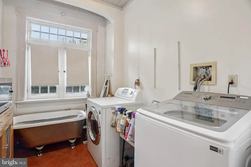 3 BELMONT CIRCLE Trenton, NJ 08618