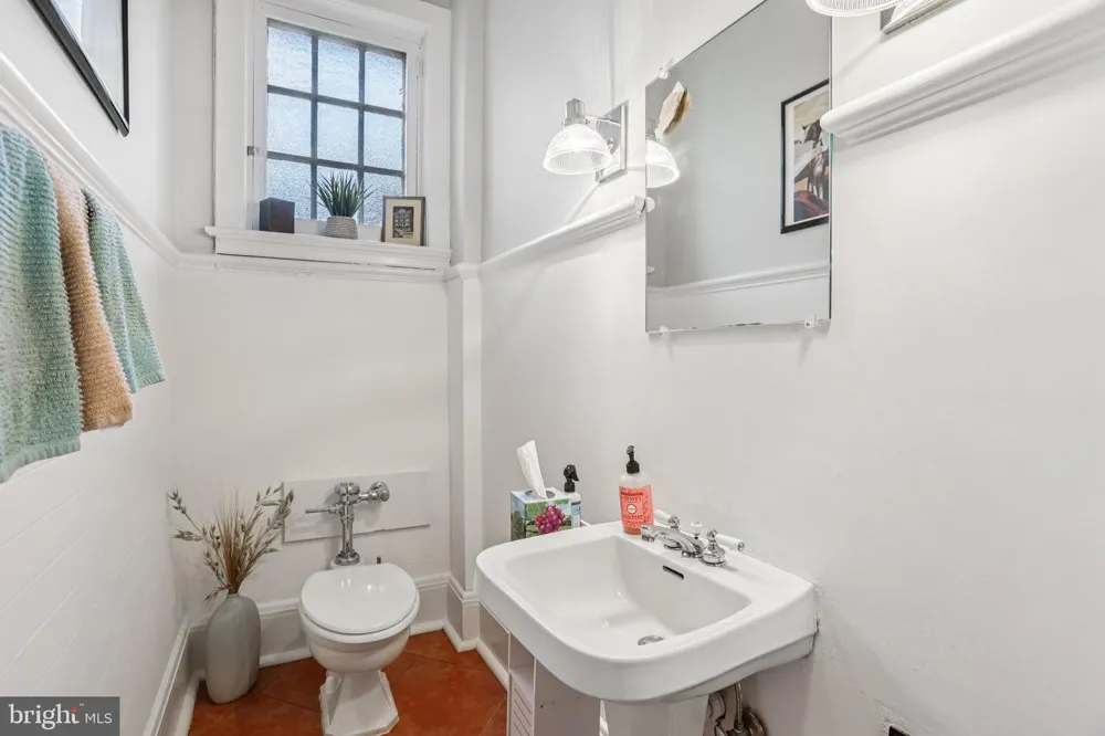 3 BELMONT CIRCLE Trenton, NJ 08618