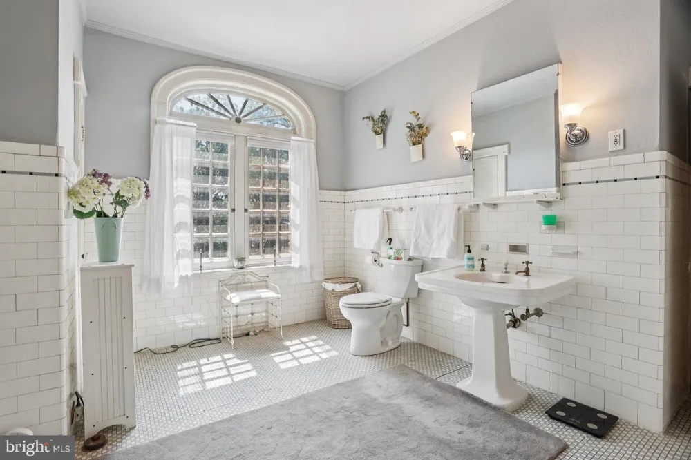 3 BELMONT CIRCLE Trenton, NJ 08618