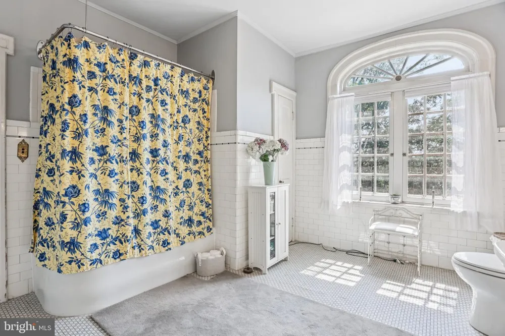 3 BELMONT CIRCLE Trenton, NJ 08618