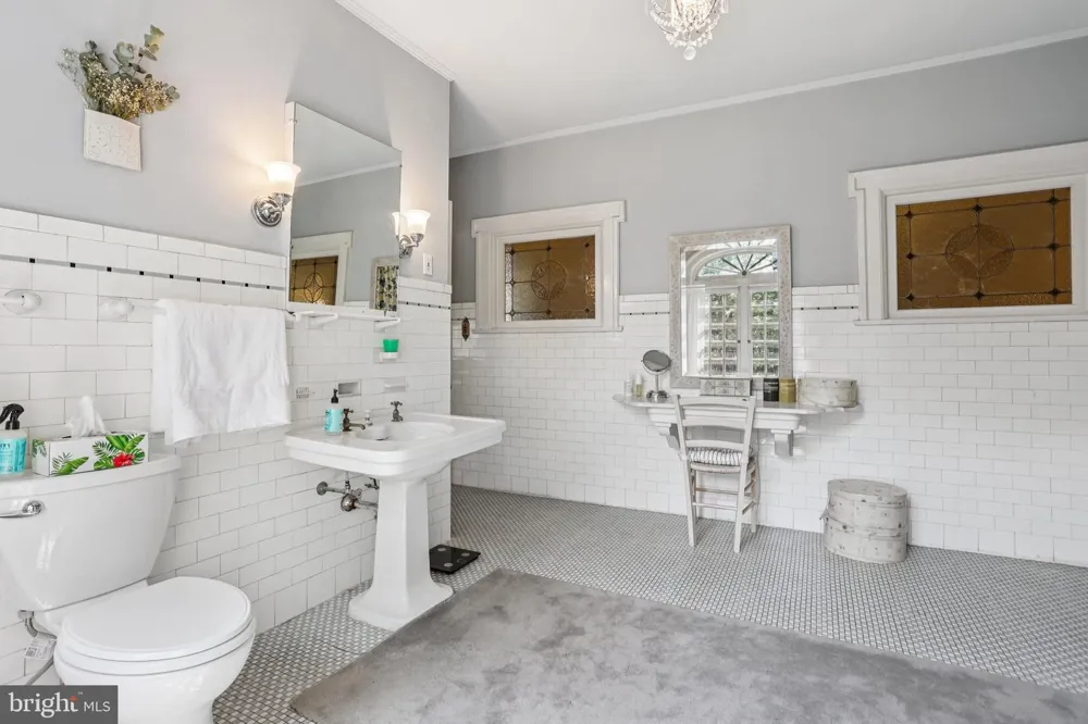 3 BELMONT CIRCLE Trenton, NJ 08618