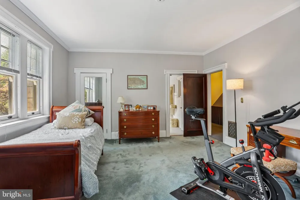 3 BELMONT CIRCLE Trenton, NJ 08618