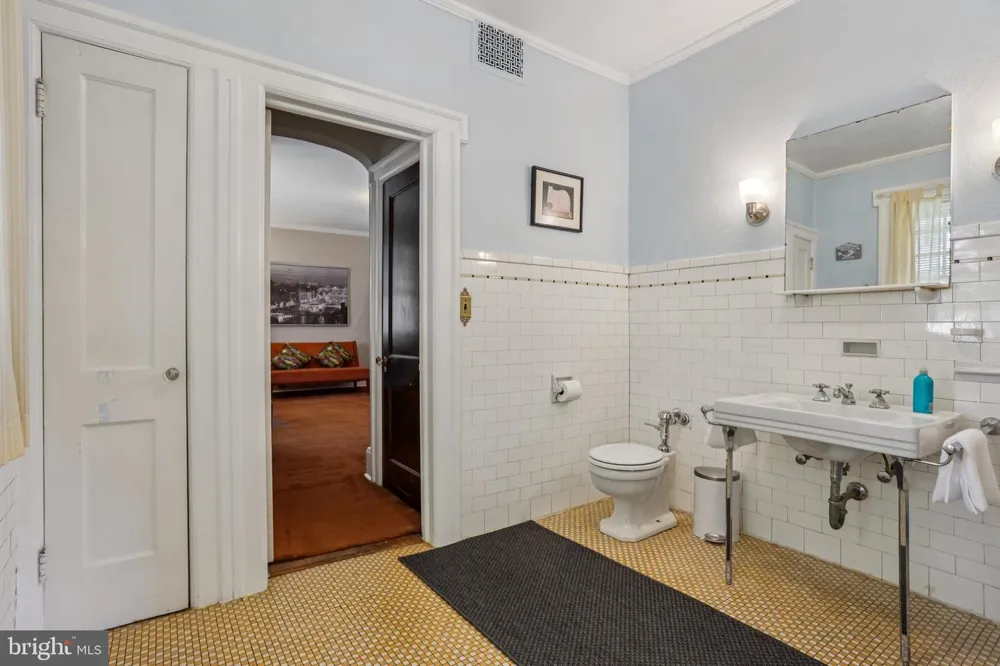 3 BELMONT CIRCLE Trenton, NJ 08618