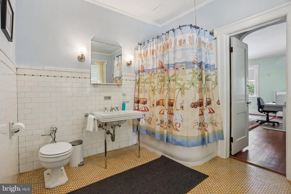 3 BELMONT CIRCLE Trenton, NJ 08618