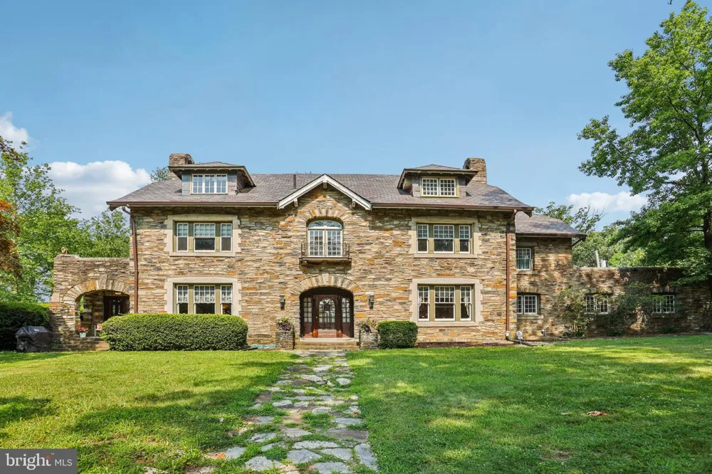3 BELMONT CIRCLE Trenton, NJ 08618