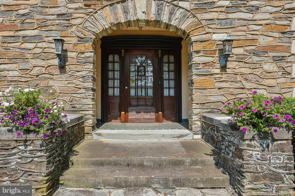 3 BELMONT CIRCLE Trenton, NJ 08618