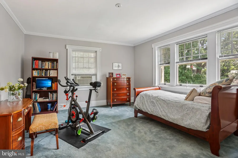 3 BELMONT CIRCLE Trenton, NJ 08618