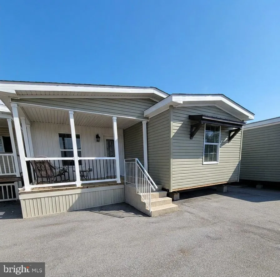 30 DEBRA CIRCLE Ephrata, PA 17522