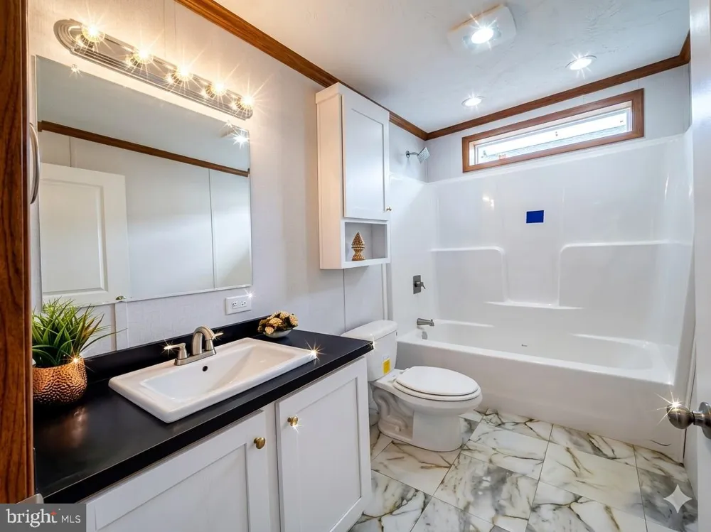30 DEBRA CIRCLE Ephrata, PA 17522
