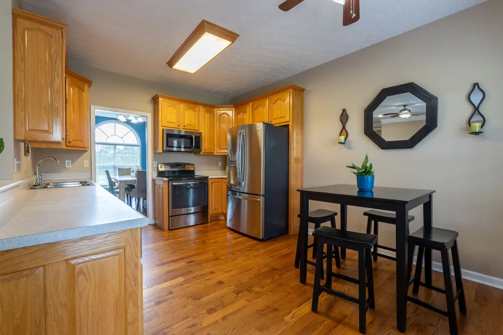 387 Center Point Dr Summertown, TN 38483