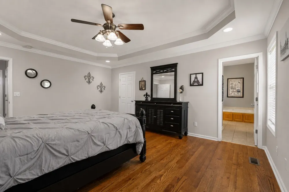 387 Center Point Dr Summertown, TN 38483