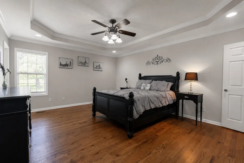 387 Center Point Dr Summertown, TN 38483