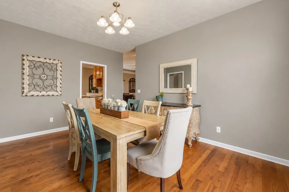 387 Center Point Dr Summertown, TN 38483