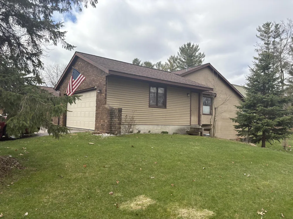 11279 Whispering Creek Drive Allendale Charter Township, MI 49401