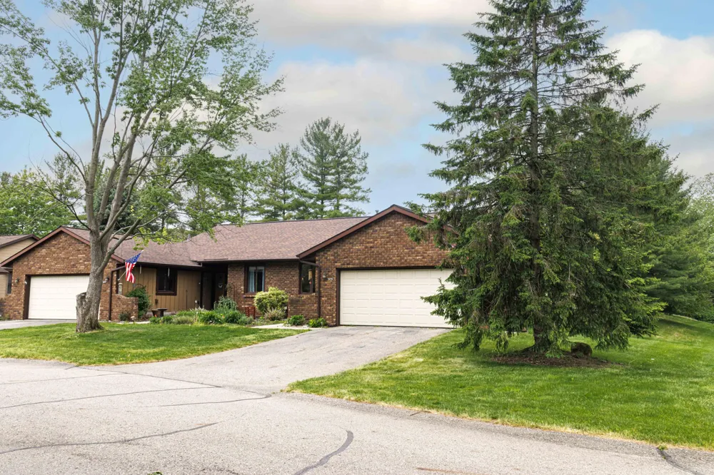 11279 Whispering Creek Drive Allendale Charter Township, MI 49401