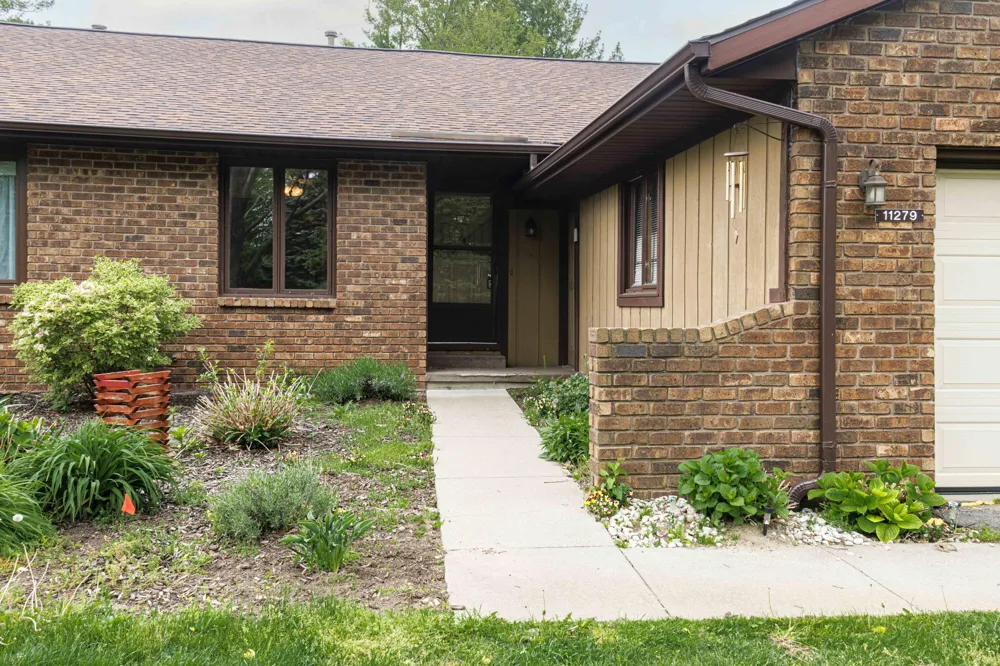 11279 Whispering Creek Drive Allendale Charter Township, MI 49401
