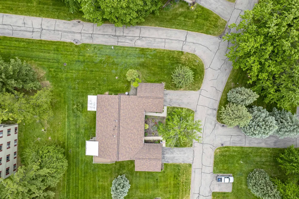 11279 Whispering Creek Drive Allendale Charter Township, MI 49401