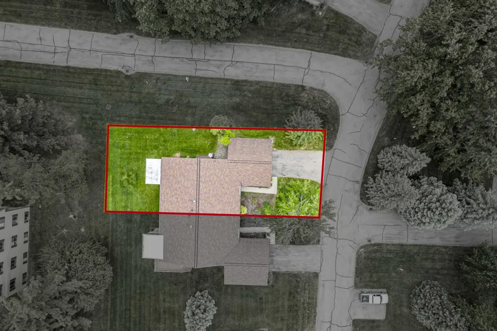 11279 Whispering Creek Drive Allendale Charter Township, MI 49401