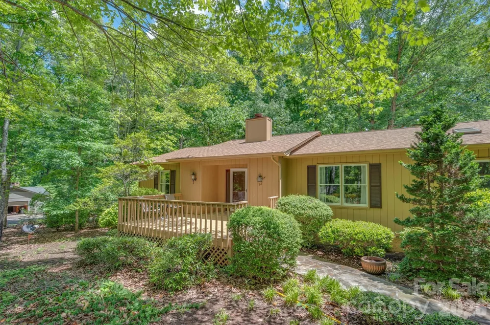 66 Oakwood Lane Columbus, NC 28722