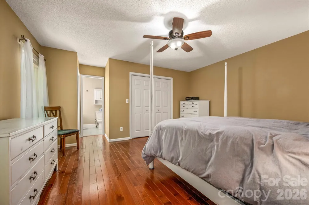 66 Oakwood Lane Columbus, NC 28722