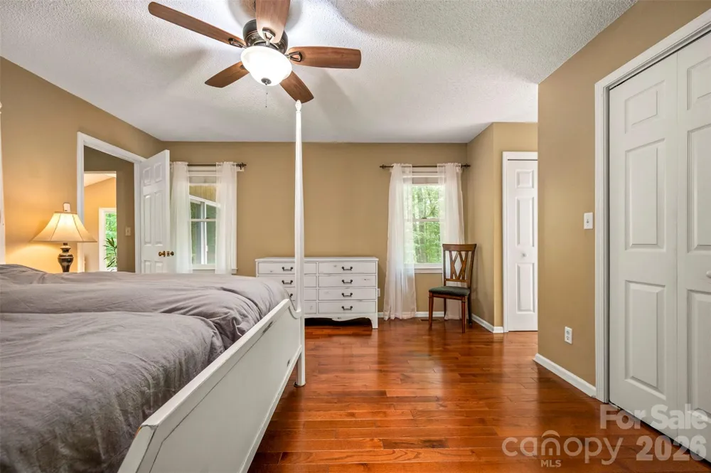66 Oakwood Lane Columbus, NC 28722