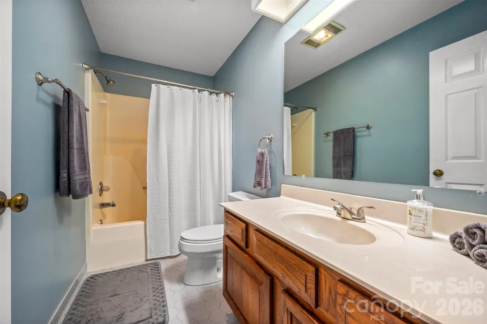 66 Oakwood Lane Columbus, NC 28722