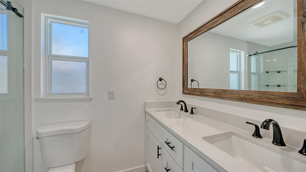 909 SPANISH DRIVE Longboat Key, FL 34228