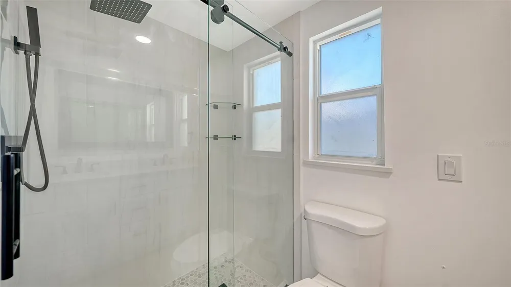 909 SPANISH DRIVE Longboat Key, FL 34228