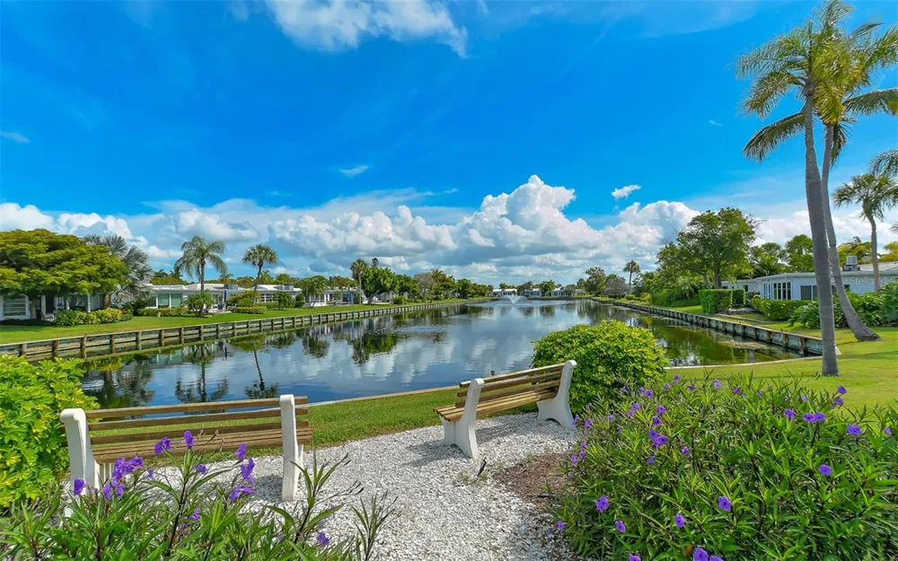 909 SPANISH DRIVE Longboat Key, FL 34228