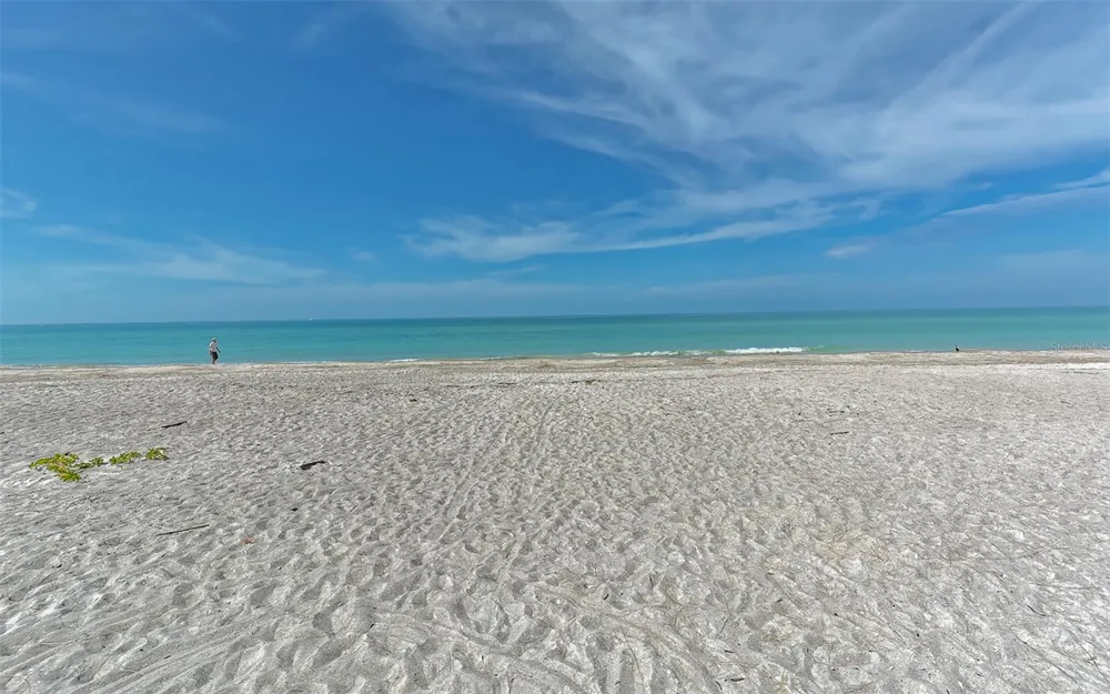 909 SPANISH DRIVE Longboat Key, FL 34228