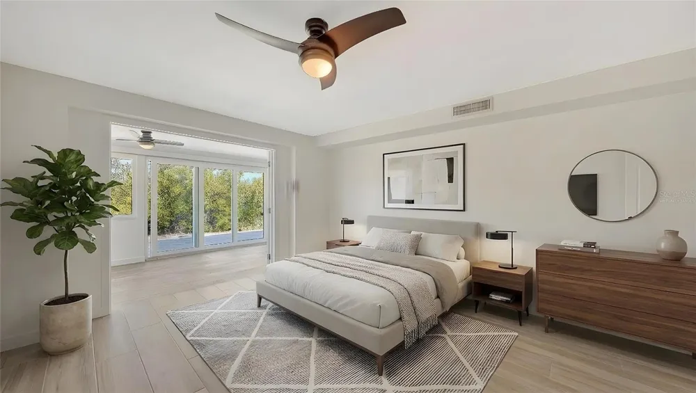 909 SPANISH DRIVE Longboat Key, FL 34228