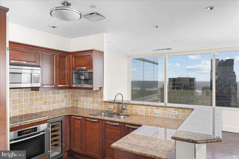 50 S 16TH STREET #4010 Philadelphia, PA 19102