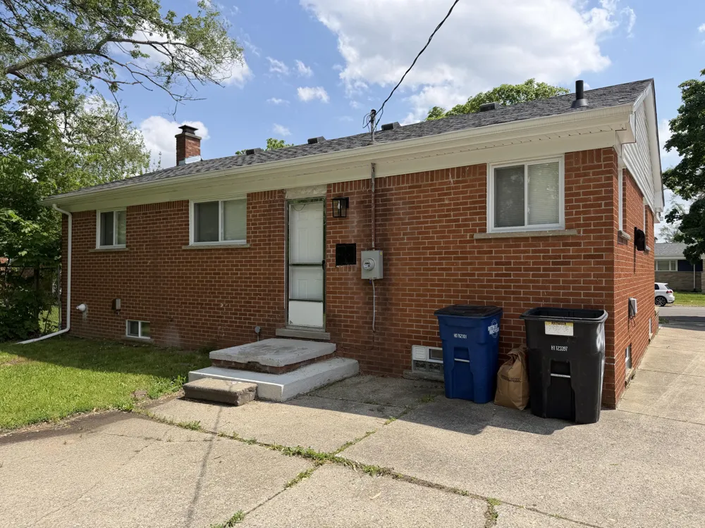 8026 Pembroke Avenue Detroit, MI 48221