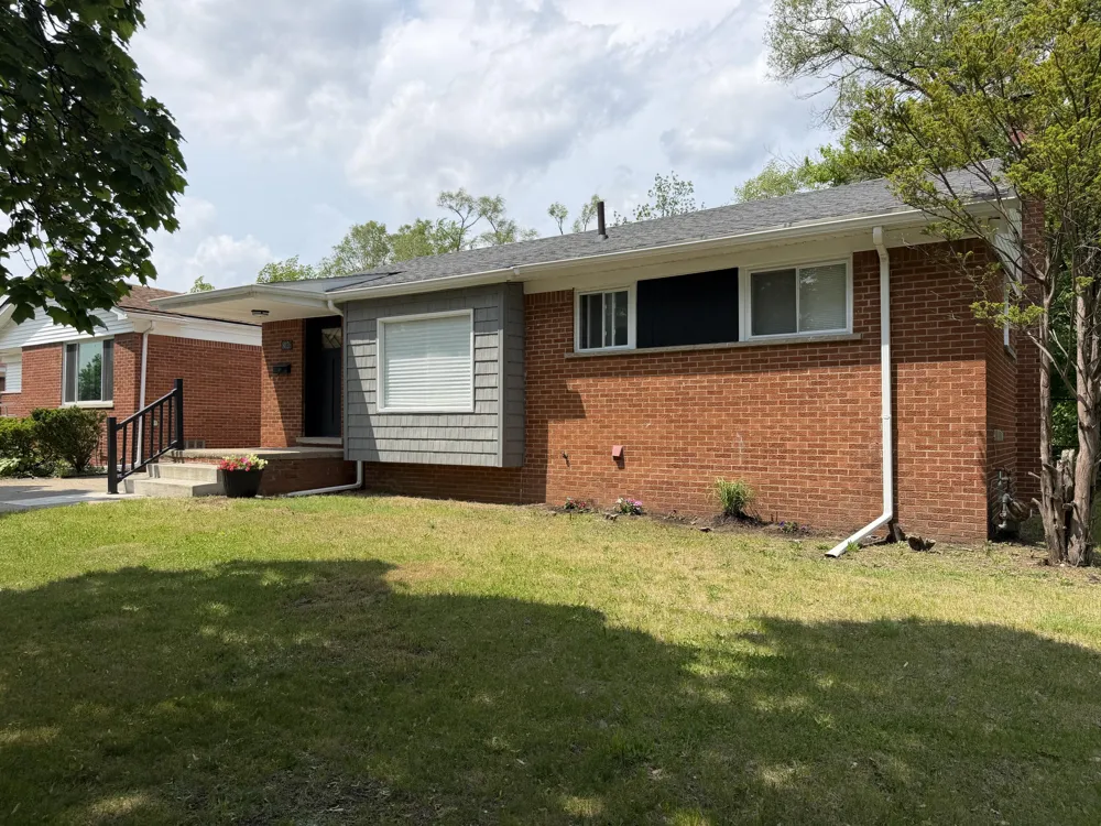 8026 Pembroke Avenue Detroit, MI 48221