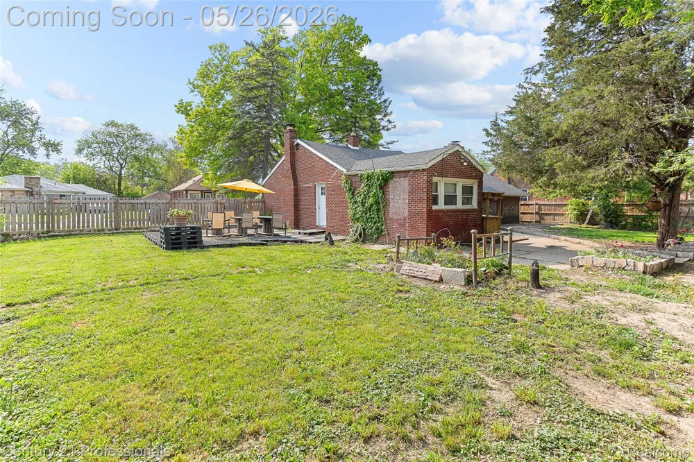 3231 Spruce Street Inkster City, MI 48141