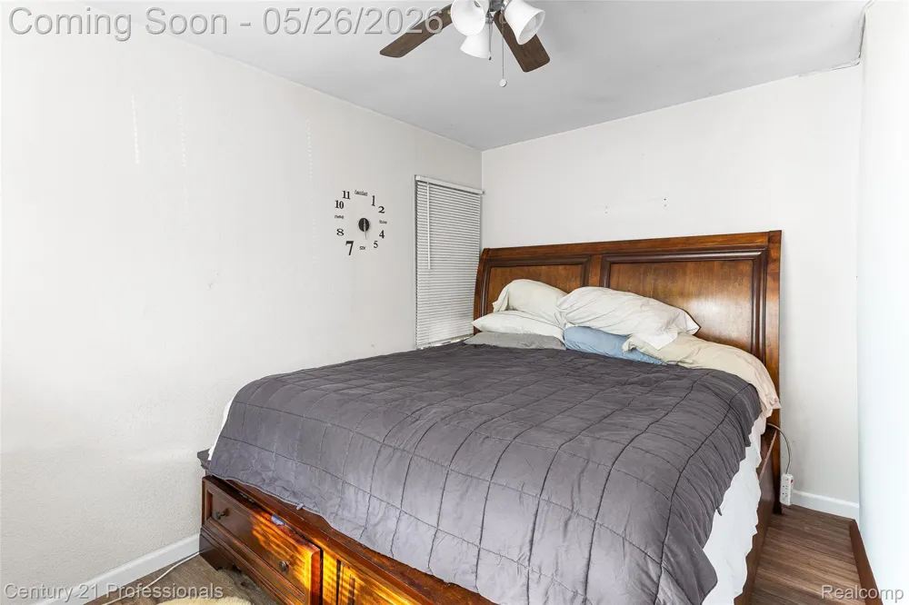 3231 Spruce Street Inkster City, MI 48141