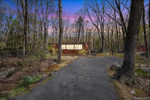 25 Canal Road