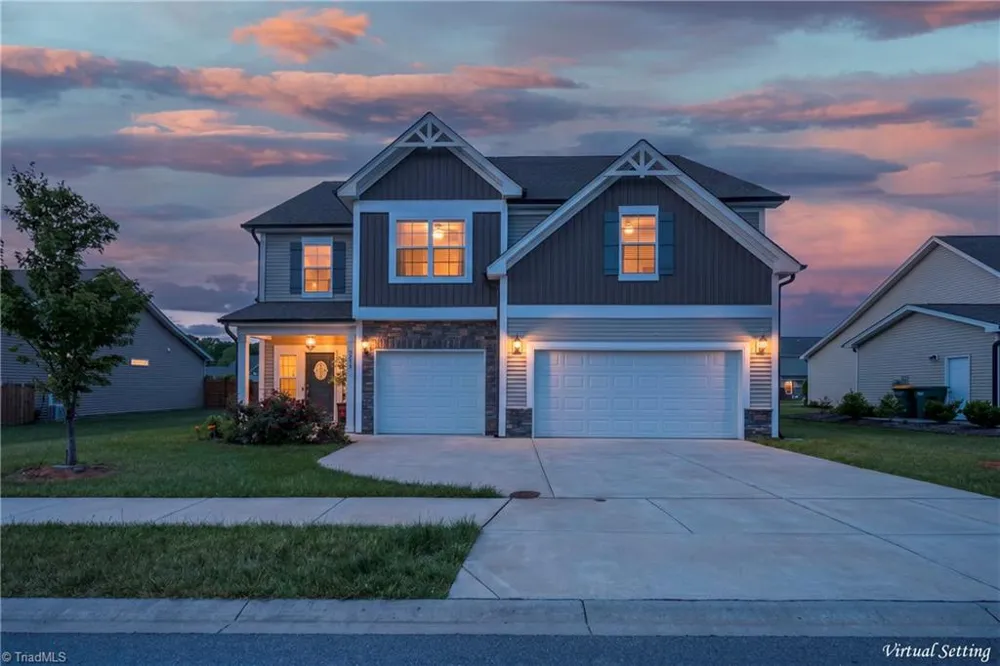 6249 Finch Meadow Court Clemmons, NC 27012