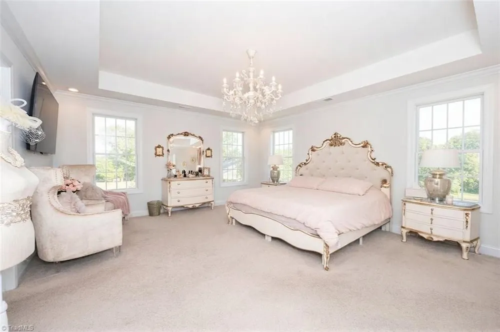 6249 Finch Meadow Court Clemmons, NC 27012