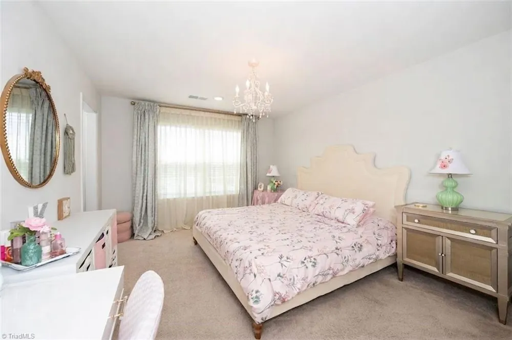 6249 Finch Meadow Court Clemmons, NC 27012