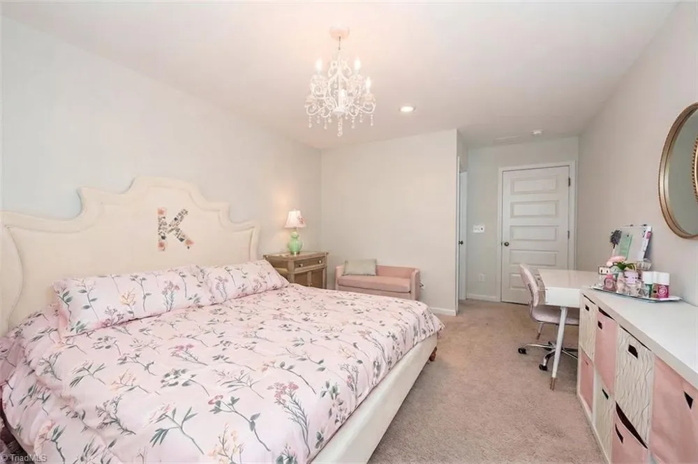 6249 Finch Meadow Court Clemmons, NC 27012