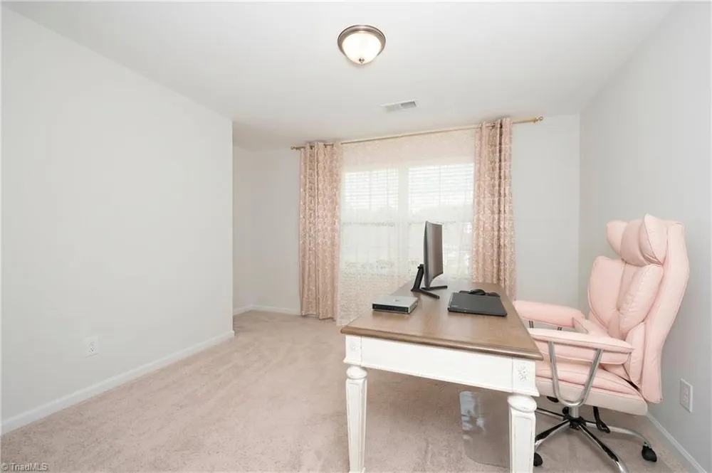 6249 Finch Meadow Court Clemmons, NC 27012