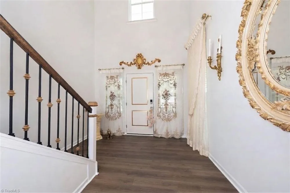 6249 Finch Meadow Court Clemmons, NC 27012