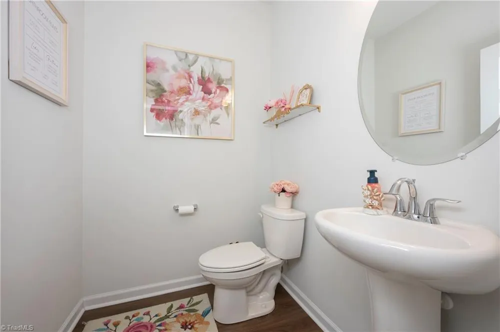 6249 Finch Meadow Court Clemmons, NC 27012