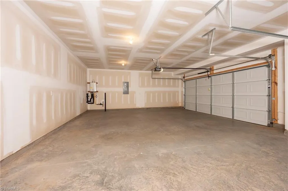 6249 Finch Meadow Court Clemmons, NC 27012