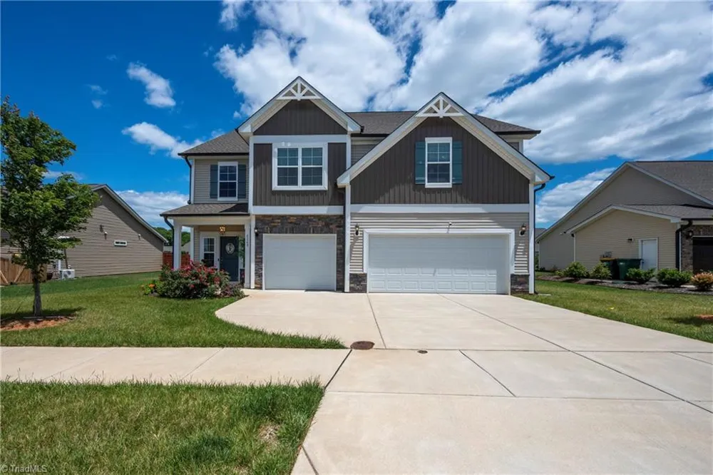 6249 Finch Meadow Court Clemmons, NC 27012